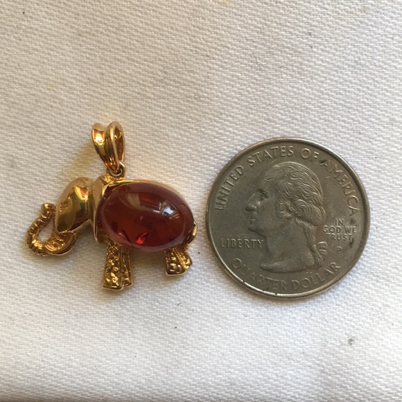 🍀Elephant pendant - Picture 3 of 4